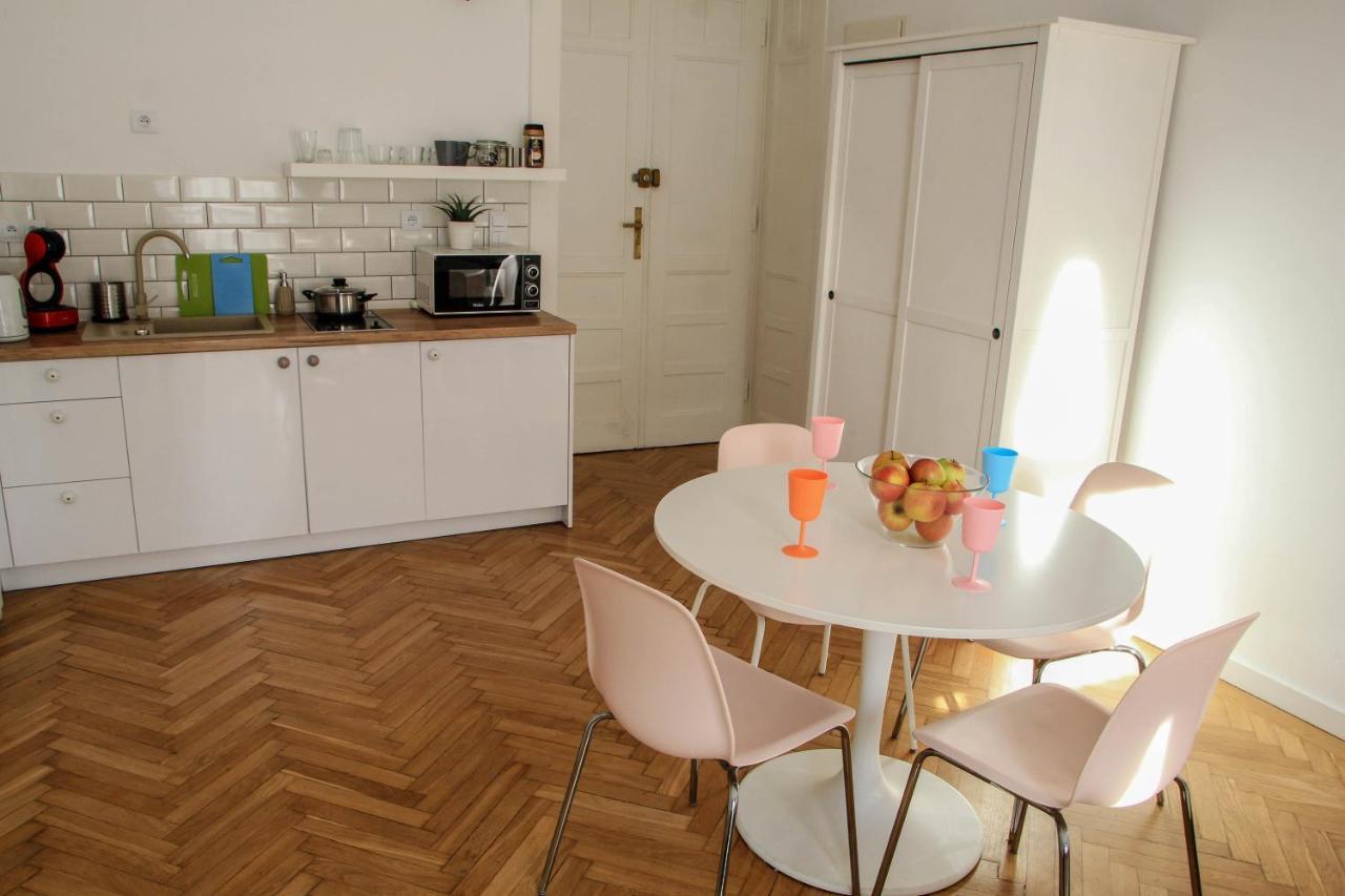 Apartament Corner 2 Cracow I Old Town I Big Studio & Balcony Kraków Zewnętrze zdjęcie