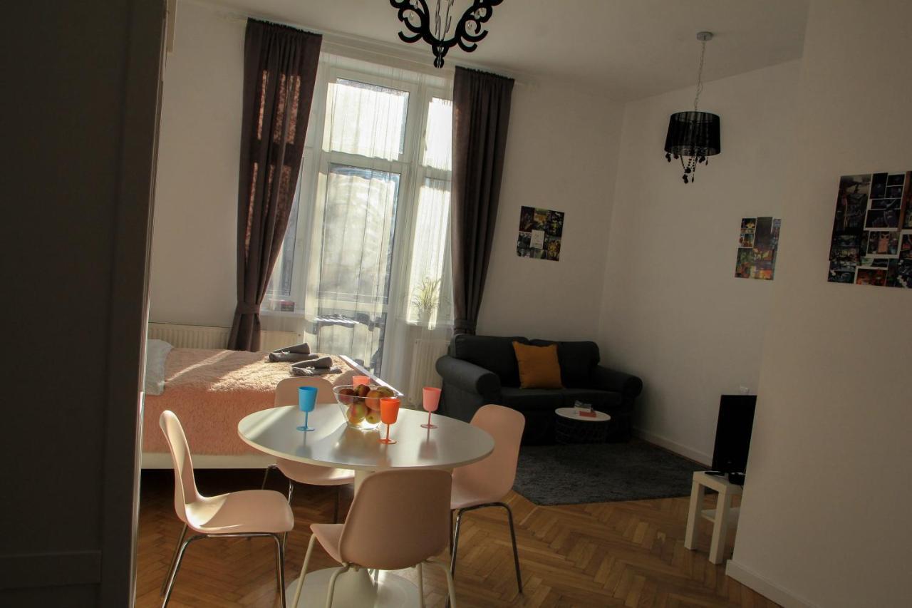 Apartament Corner 2 Cracow I Old Town I Big Studio & Balcony Kraków Zewnętrze zdjęcie