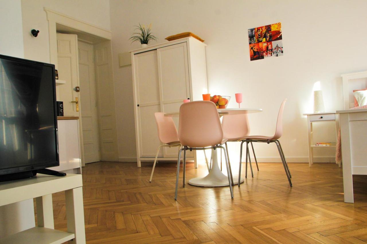 Apartament Corner 2 Cracow I Old Town I Big Studio & Balcony Kraków Zewnętrze zdjęcie